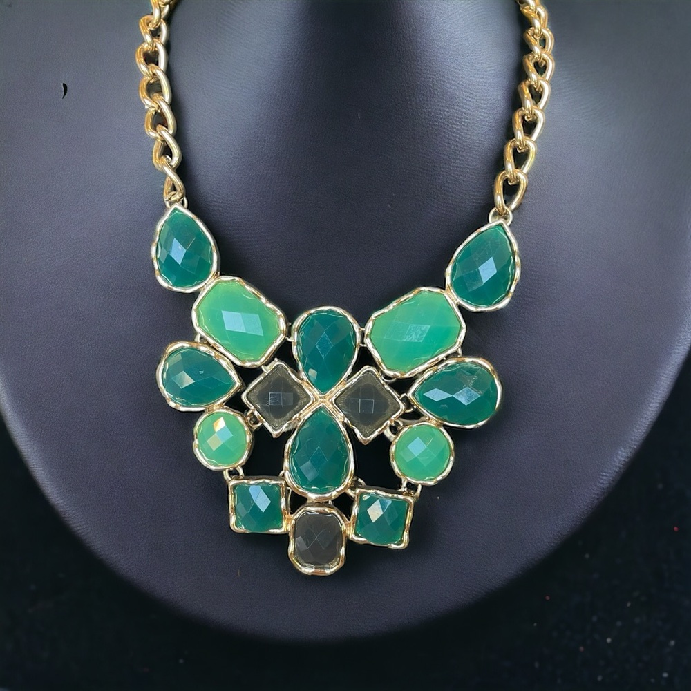 Nena Jewelry Shades of Green Large Runway Bib Statement Necklace Goldtone 18-20”